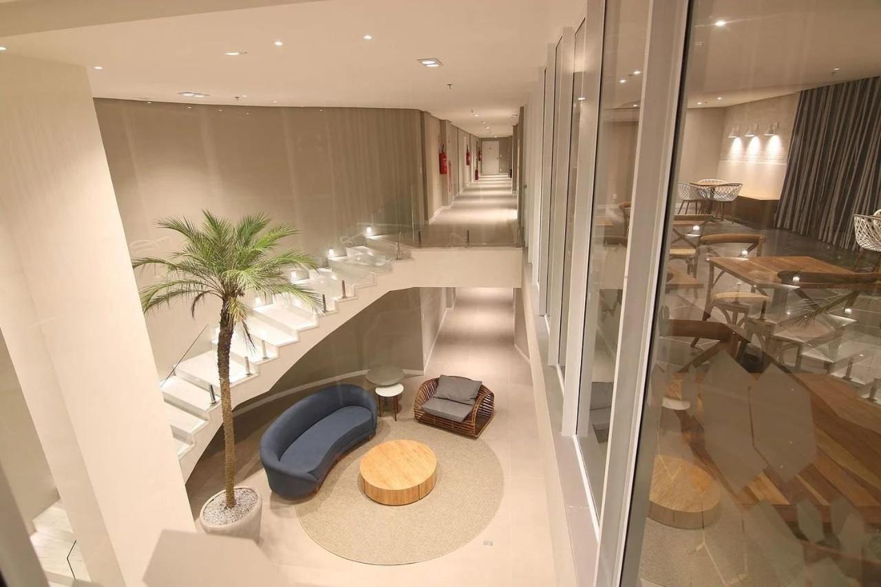 Flat 428 No Centro De A 700m Da *